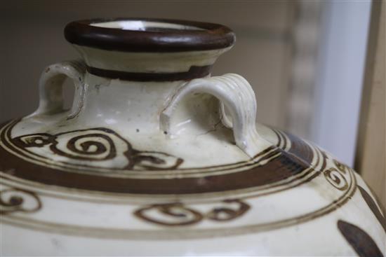 A Chinese cizhou vase, Yuan dynasty 8in.